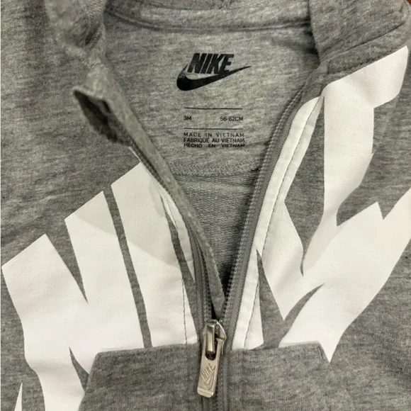 ✔️ Nike Gray and White Footies One Piece - Picture 2 of 3